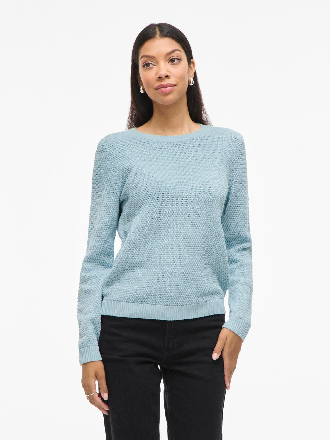 model_shot-front